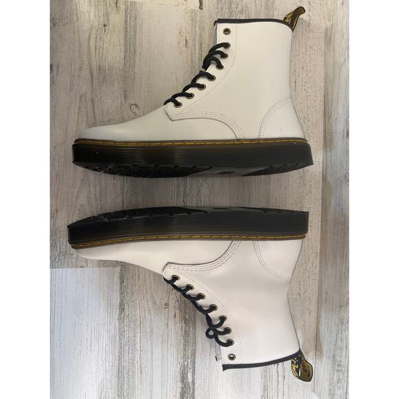 Dr Martens Doc Zavala Combat Boot M9/W10 DMs White Smooth Leather NWOT Airwair - Picture 10 of 10